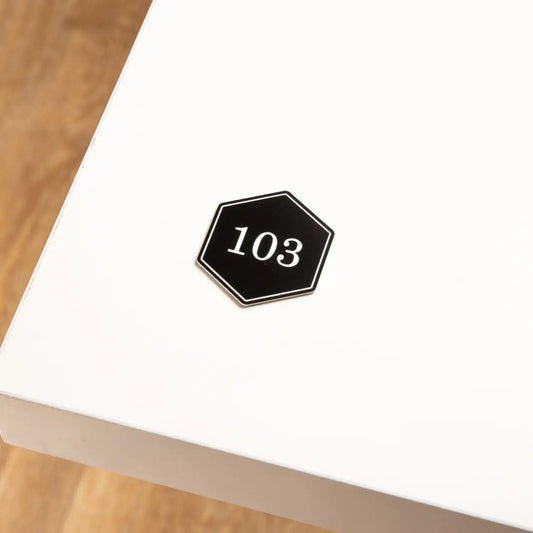 Numéro de Table - Hexagonal - Style Vintage - Gravé UNISIGN