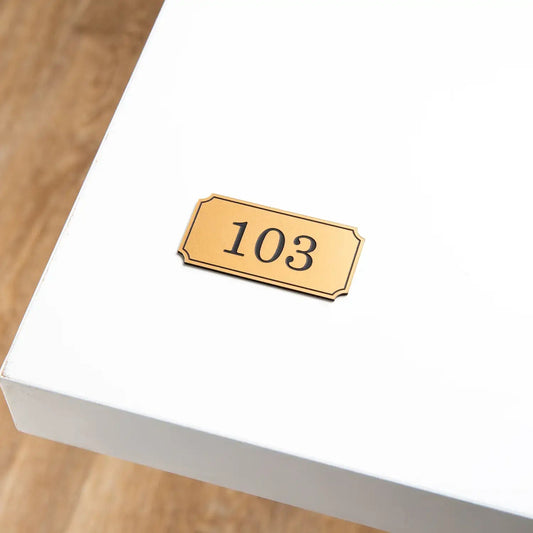 Numéro de Table Gravée - Style Vintage - Rectangle UNISIGN