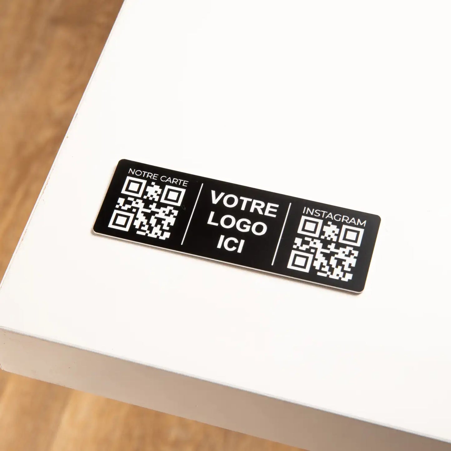 Double QR code plate Rectangle + Logo 3 x 9 cm)