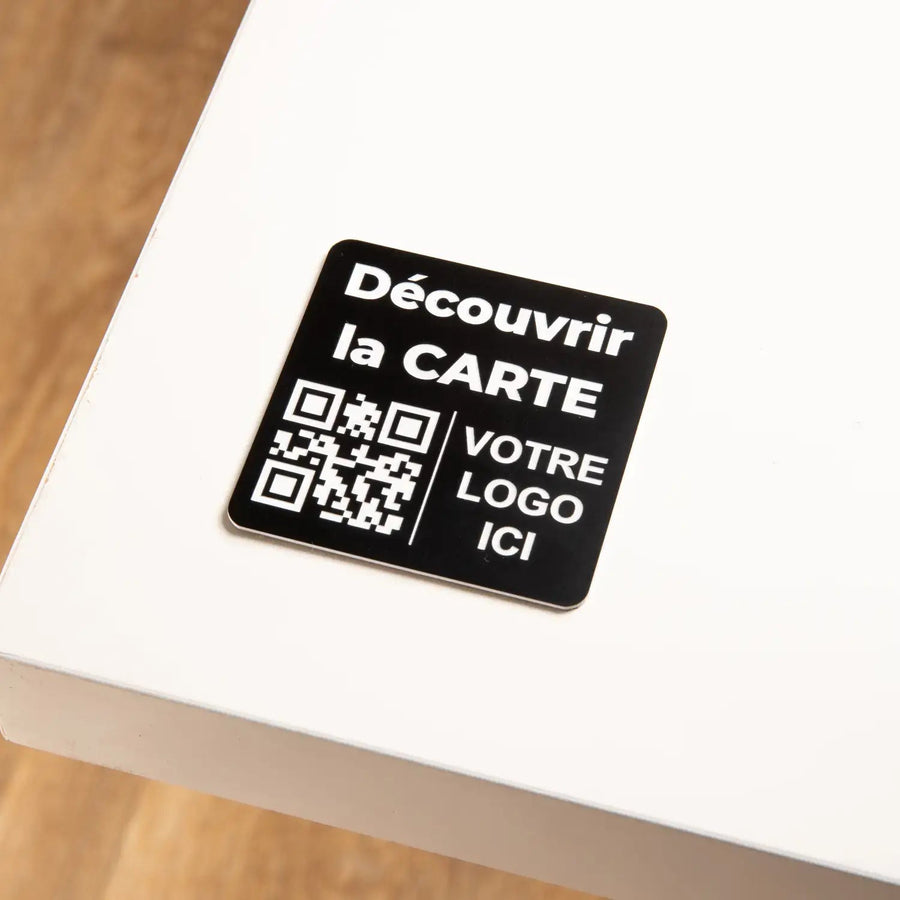 Plaque QR Code carrée gravée avec logo personnalisé UNISIGN