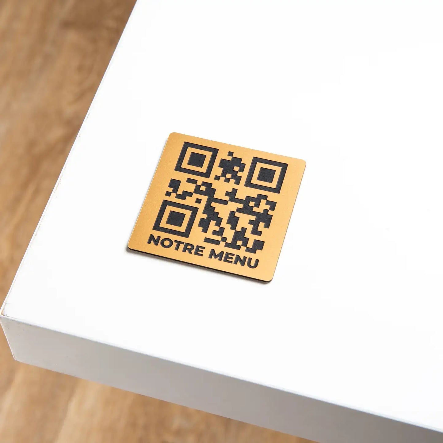 Engraved QR code plate Square with phrase at the bottom