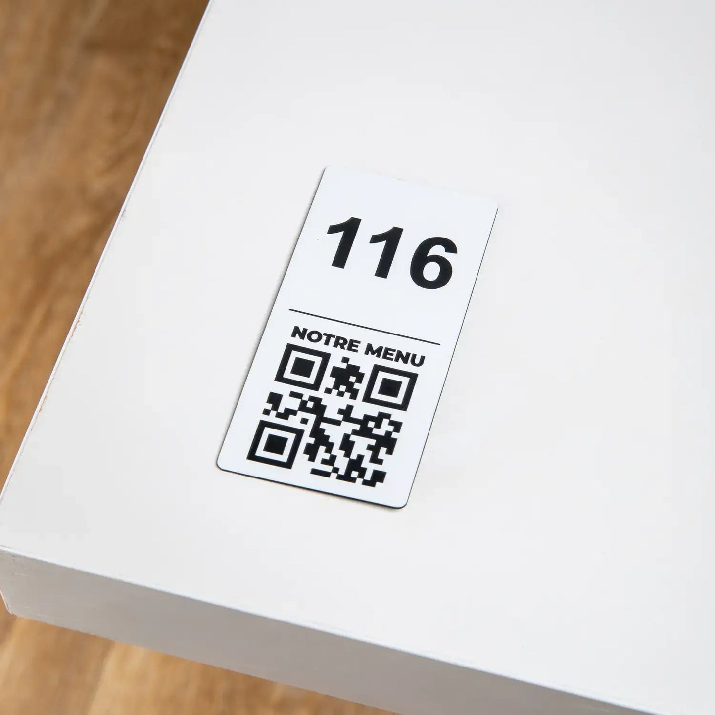 Plaque QR code Rectangle + Numéro (4 x 8 cm) UNISIGN