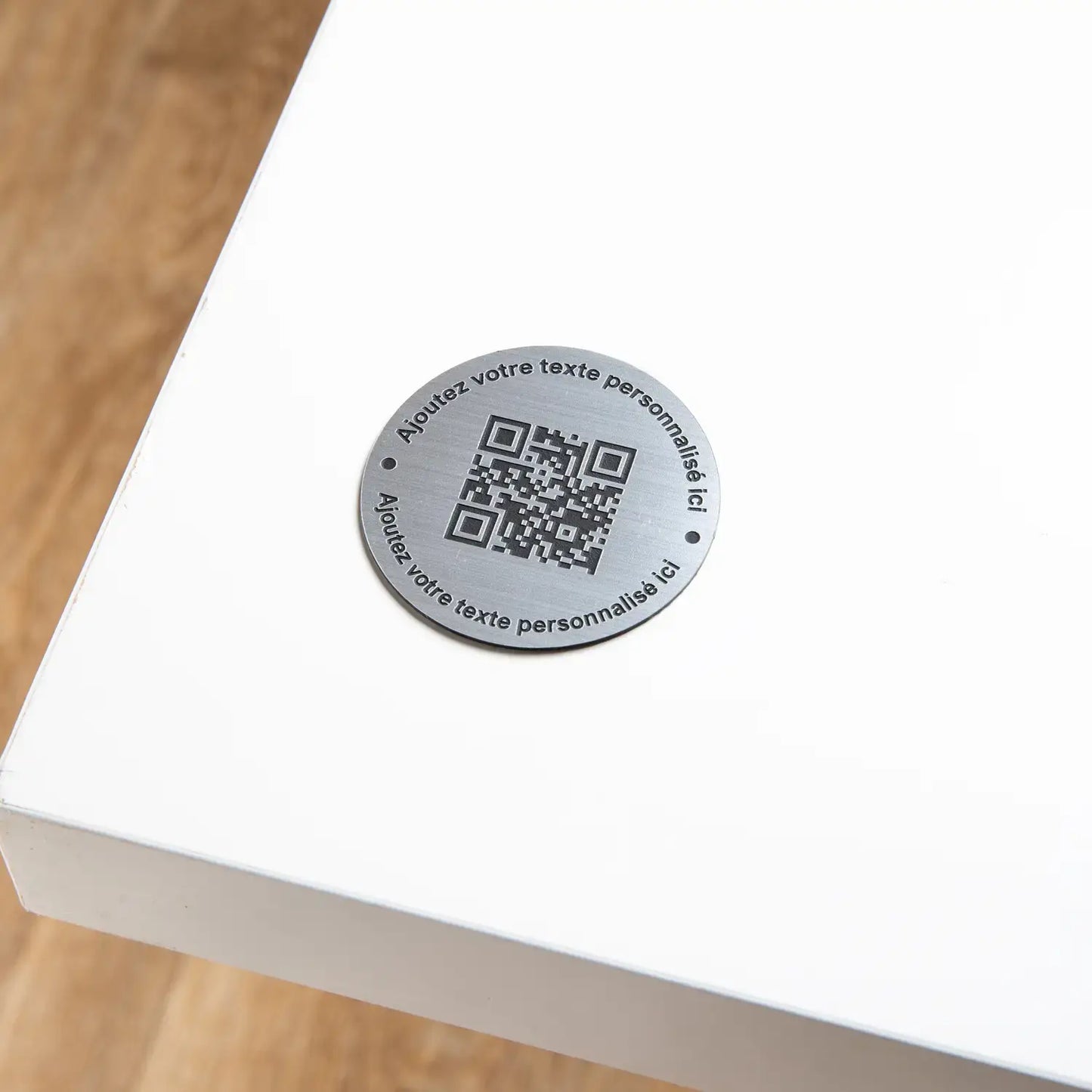 Round QR code plate with phrase