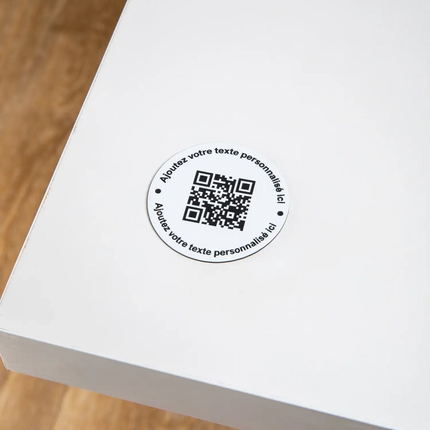 Round QR code plate with phrase