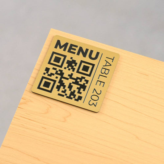 Plaque QR code avec numéro de table en or 
