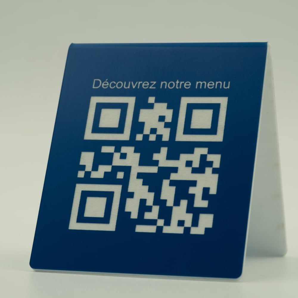 Chevalet de Table Personnalisé - QR Code + Logo (recto - verso) - Unisign