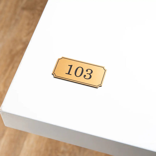 Numéro de Table Gravée - Style Vintage -  Rectangle UNISIGN