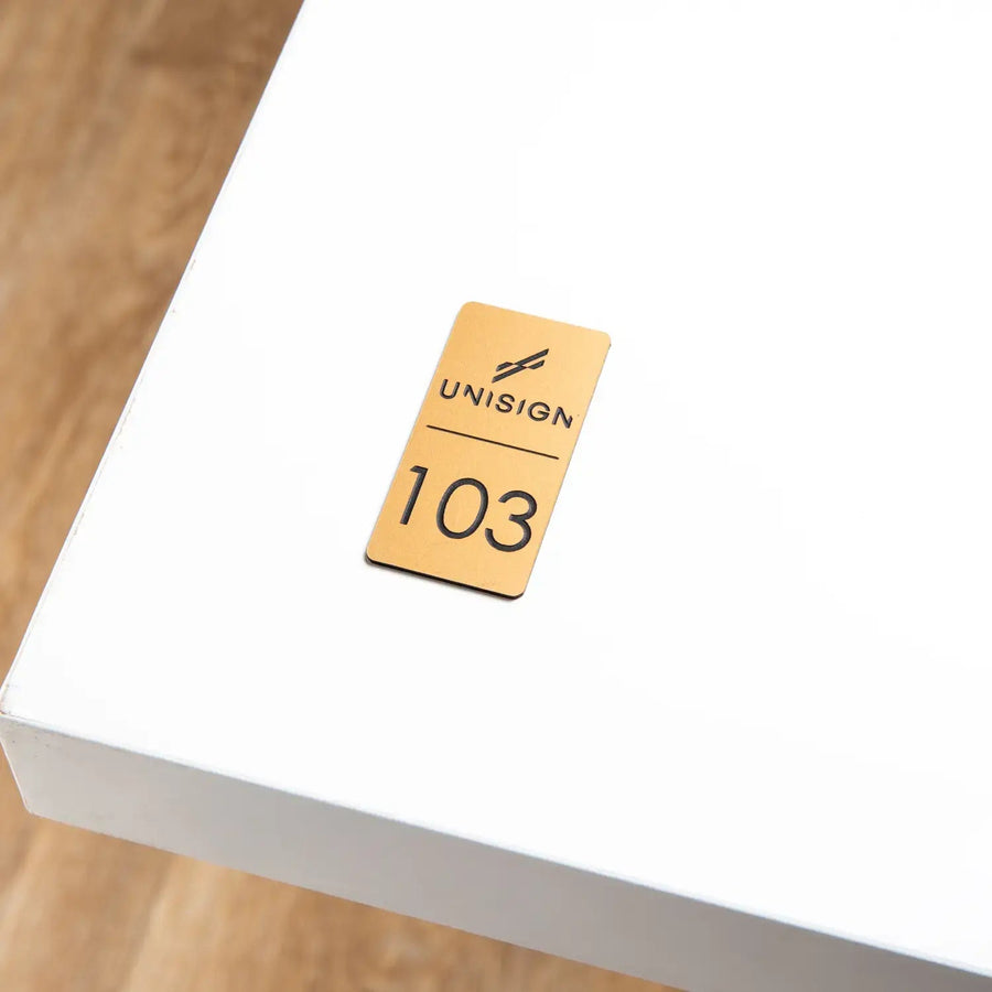 Numéro de Table + Votre Logo UNISIGN