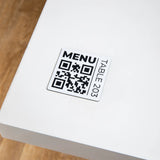 Plaque QR Code carrée gravée avec numéro de table - Unisign