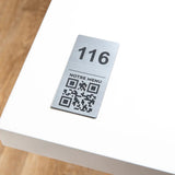 Plaque QR code Rectangle + Numéro (4 x 8 cm) UNISIGN