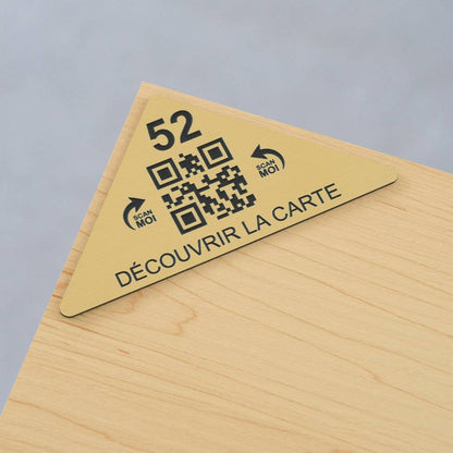 Plaque QR code triangle gravée + Numéro - Dimension 10 x 5 cm - Unisign