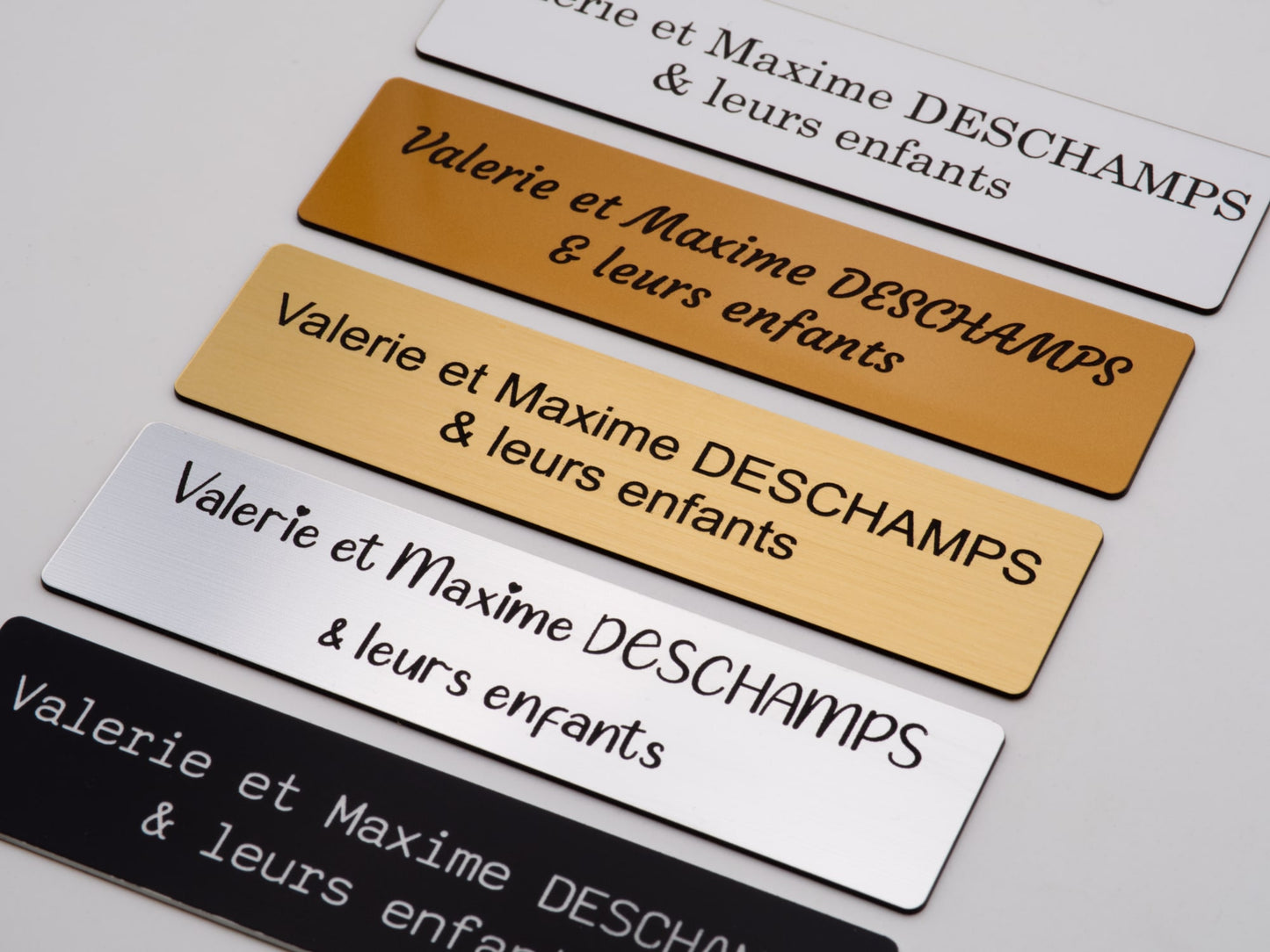 Plaque Boite aux Lettres Personnalisable - Format Standard 100 x 25 -  Étiquette Adhésive Autocollante / Stickers - Fabriqué en France par FINWAY  : : Bricolage